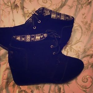 Toms Booties ! Worn once.